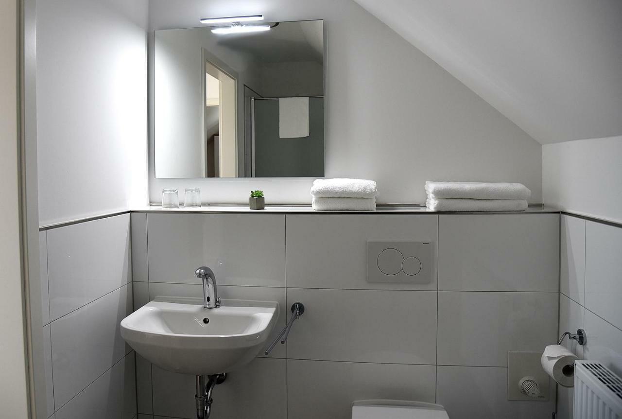 Weingut Nickel Apartment Neustadt an der Weinstrasse Bagian luar foto