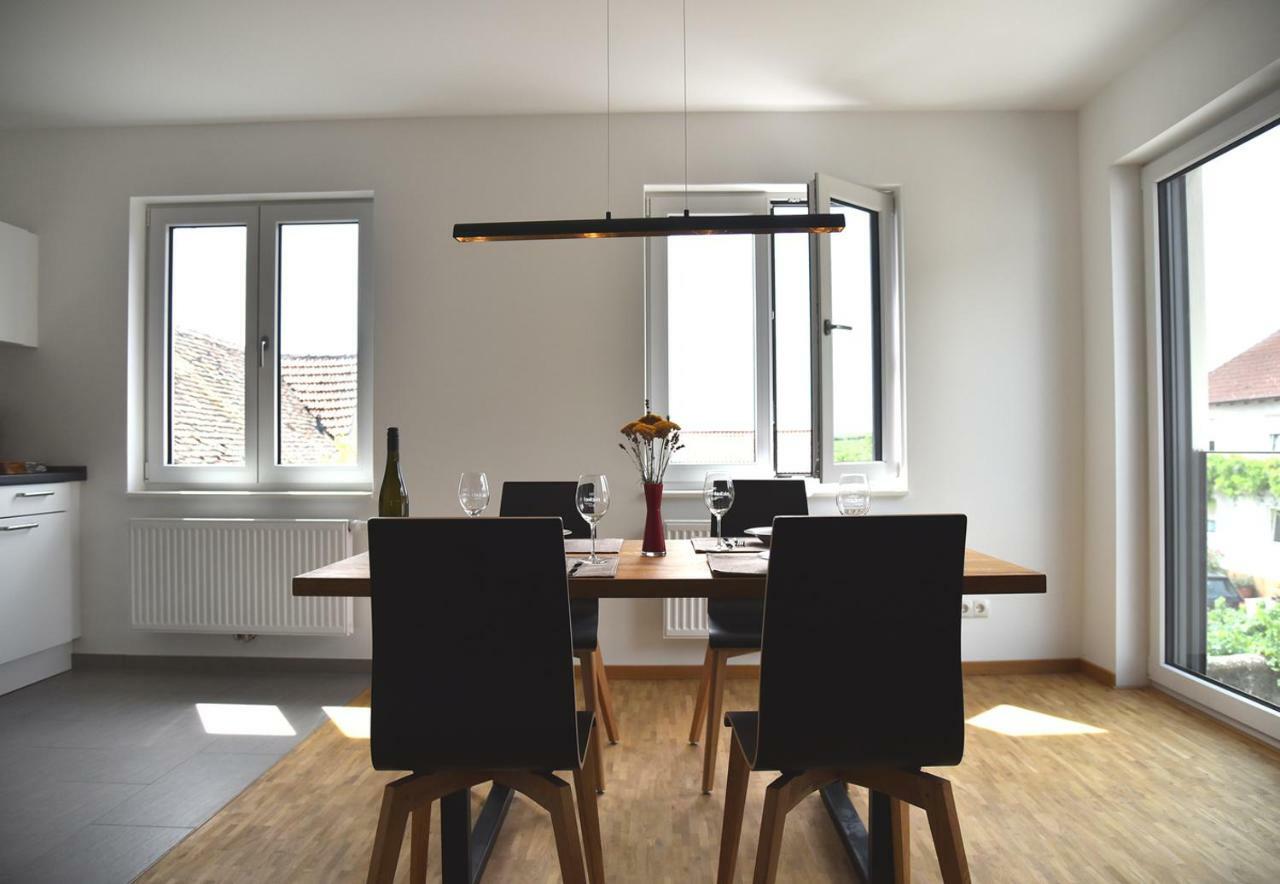 Weingut Nickel Apartment Neustadt an der Weinstrasse Bagian luar foto